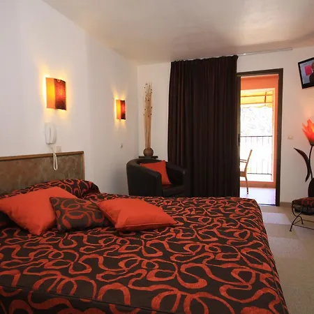 La Calypso 3* Porto (Corsica)