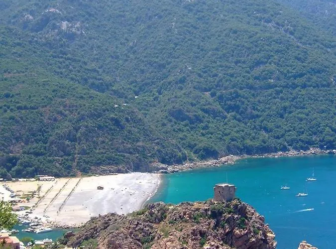 La Calypso 3* Porto (Corsica)